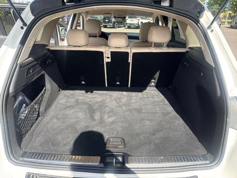 Used 2022 Mercedes-Benz GLC 300 4MATIC image 12