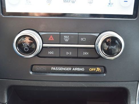 Used 2022 Ford Edge Titanium w/ Equipment Group 301A AWD/4WD image 34