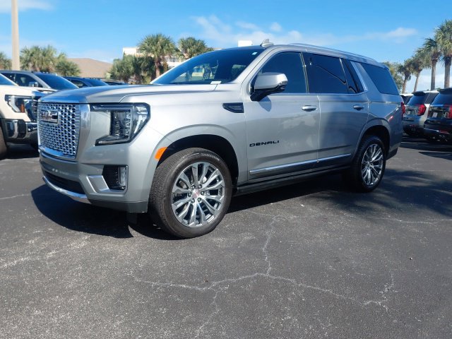 Used 2024 GMC Yukon Denali AWD/4WD image 5
