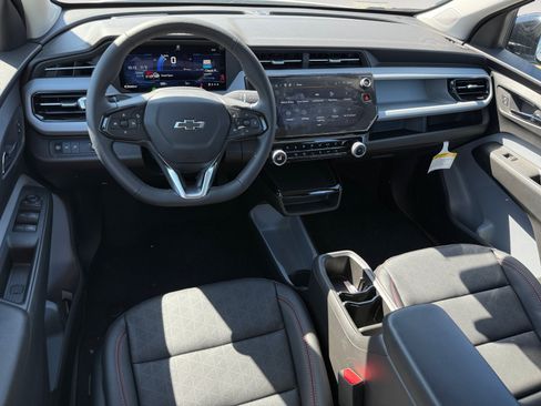 Used 2027 Chevrolet Bolt RS w/ LPO, All-Weather Package FWD image 15