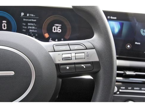 Certified 2026 Hyundai Tucson SE FWD image 19