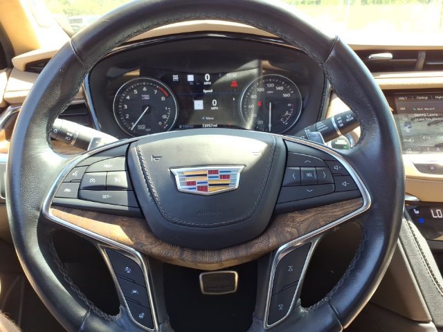 Used 2023 Cadillac XT5 Sportv w/ Platinum Package AWD/4WD image 29