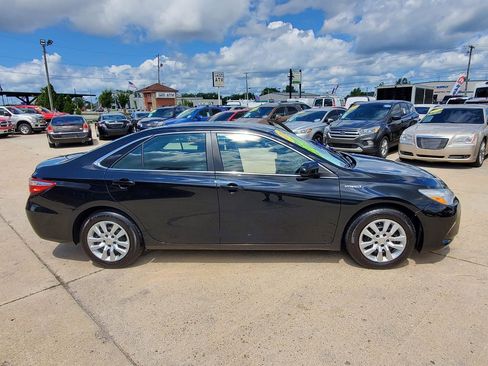Used 2016 Toyota Camry LE FWD image 4