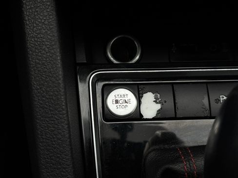 Used 2016 Volkswagen Jetta GLI SEL image 17