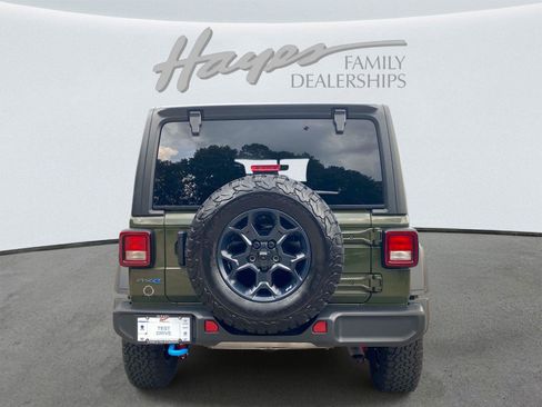 Used 2023 Jeep Wrangler Unlimited w/ 8.4" Radio Group AWD/4WD image 4
