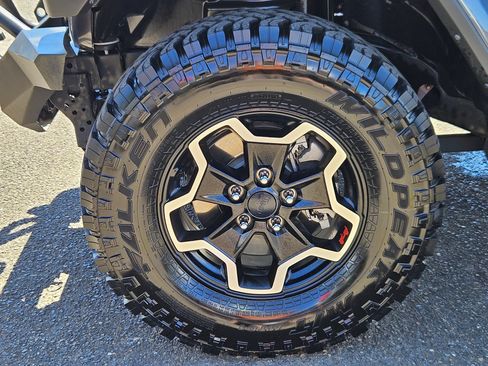 Used 2023 Jeep Wrangler Unlimited Rubicon 4xe w/ Cold Weather Group AWD/4WD image 31