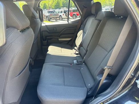 Certified 2025 Toyota 4Runner SR5 AWD/4WD image 21