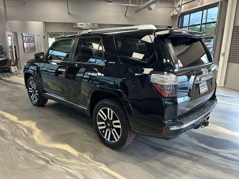 Used 2017 Toyota 4Runner Limited AWD/4WD image 37