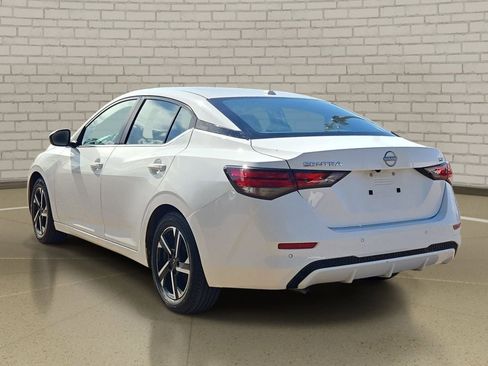 Used 2024 Nissan Sentra SV image 7