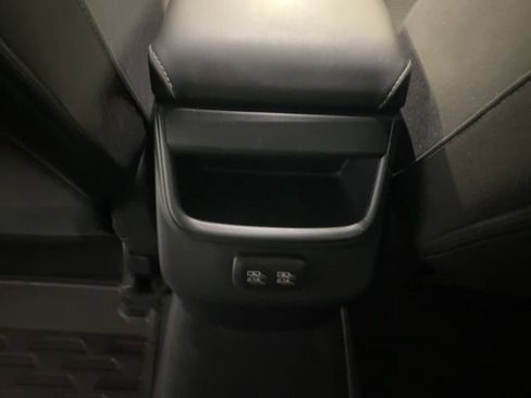 Used 2020 Subaru Outback Premium image 12