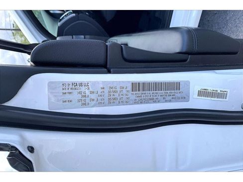 Used 2018 Jeep Grand Cherokee Altitude image 18