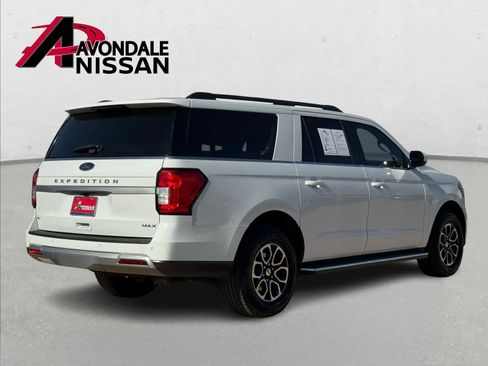 Used 2023 Ford Expedition Max XLT image 7