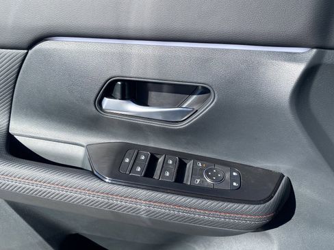 New 2026 Nissan Kicks SR FWD image 23
