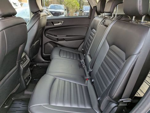 Certified 2022 Ford Edge SEL w/ Convenience Package image 17