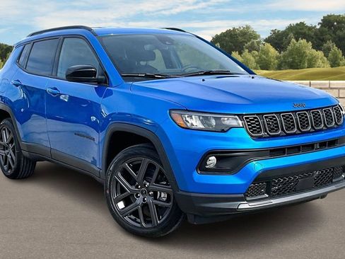 New 2026 Jeep Compass Latitude image 2