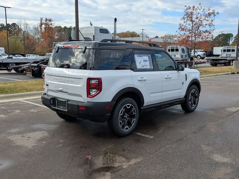 New 2025 Ford Bronco Sport Outer Banks image 4