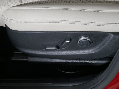 Used 2022 Genesis GV70 2.5T image 20