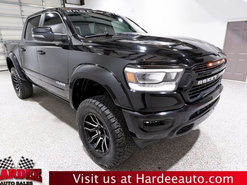 Used 2024 RAM 1500 Laramie AWD/4WD image 6