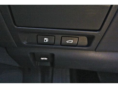 Used 2022 Lexus LS 500 RWD image 18