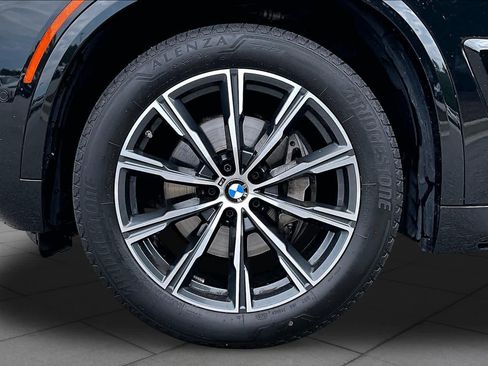 Certified 2025 BMW X5 xDrive40i w/ M Sport Package AWD/4WD image 10