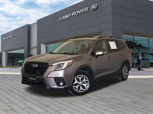 Used 2022 Subaru Forester Premium image 1