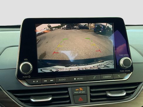 Used 2024 Nissan Altima 2.5 SV image 27