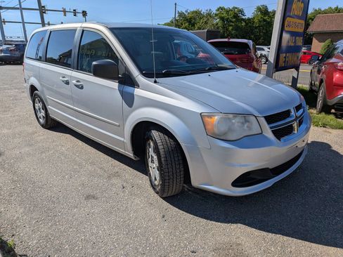 Used 2012 Dodge Grand Caravan SE FWD image 8