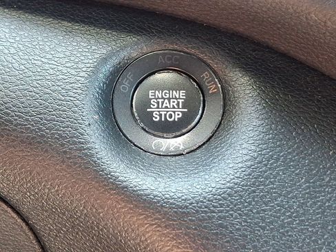 Used 2018 Jeep Cherokee Limited AWD/4WD image 21
