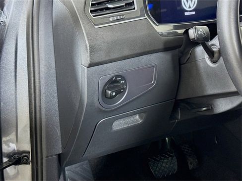 Used 2024 Volkswagen Tiguan S image 8