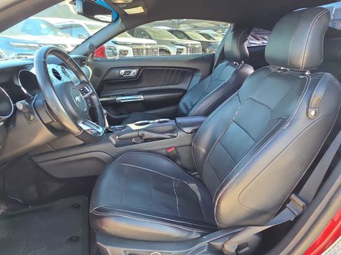 Used 2015 Ford Mustang Premium image 7