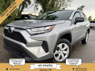 Used 2025 Toyota RAV4 LE AWD/4WD video 1