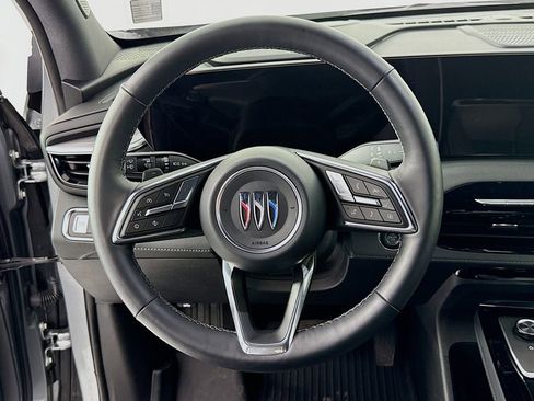 Used 2025 Buick Enclave Preferred image 11