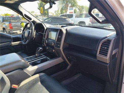 Used 2017 Ford F150 Raptor w/ Equipment Group 802A Luxury AWD/4WD image 12