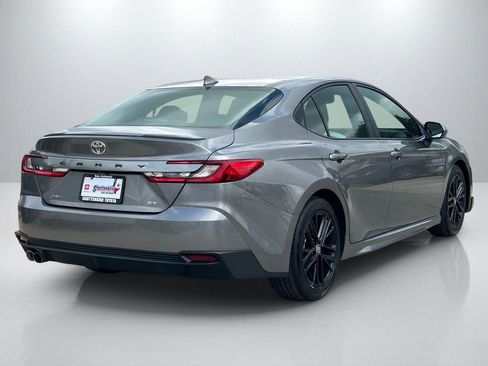 Certified 2025 Toyota Camry SE FWD image 5