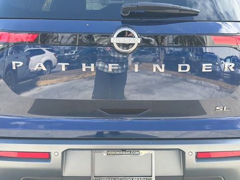 New 2026 Nissan Pathfinder SL image 10