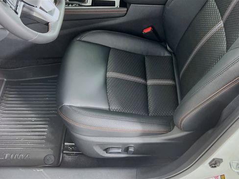 New 2025 Nissan Altima 2.5 SR image 4