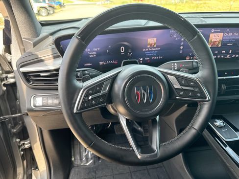 Used 2025 Buick Enclave Avenir w/ Super Cruise Package FWD image 14