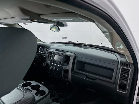 Used 2018 RAM 2500 Tradesman w/ Chrome Appearance Group image 21