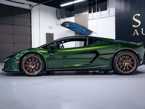 Used 2026 Lamborghini Temerario AWD/4WD image 2