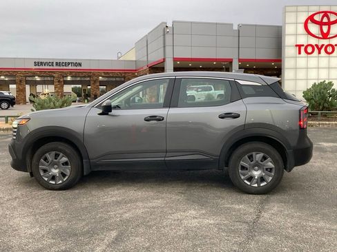 Used 2025 Nissan Kicks S FWD image 7
