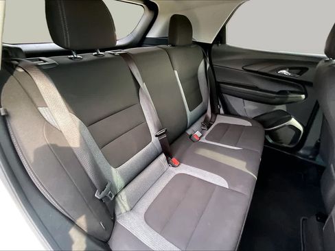 Used 2025 Chevrolet TrailBlazer LT FWD image 19