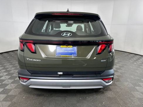 Certified 2025 Hyundai Tucson SE image 4