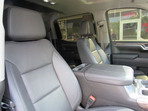 Used 2025 Chevrolet Silverado 1500 LTZ w/ LTZ Premium Package AWD/4WD image 35
