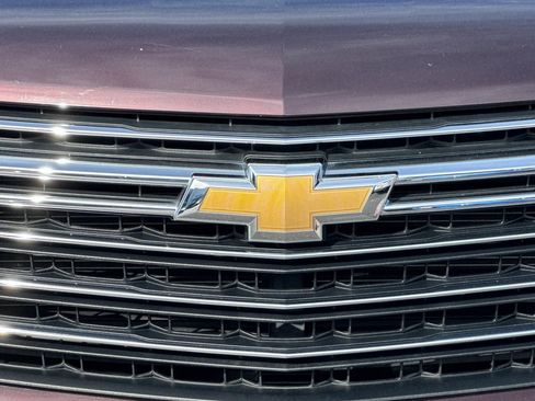 Used 2023 Chevrolet Traverse LT image 43