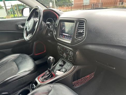 Used 2018 Jeep Compass Trailhawk AWD/4WD image 27