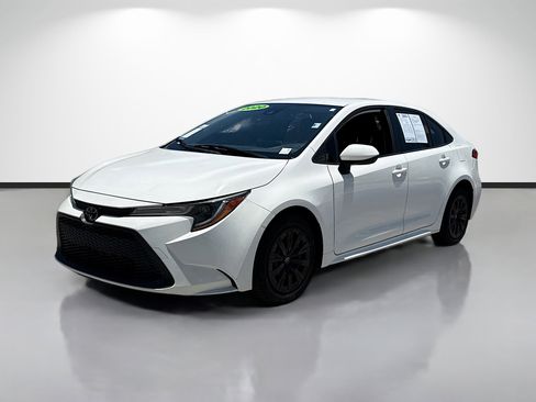 Used 2020 Toyota Corolla LE FWD image 6