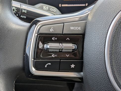 Used 2024 Kia Sorento S w/ Panoramic Sunroof Package image 27