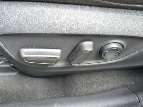 Used 2022 Toyota RAV4 XLE FWD image 19