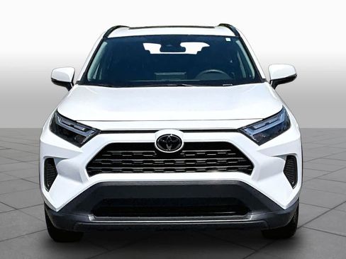 Used 2024 Toyota RAV4 XLE w/ Convenience Package FWD image 3
