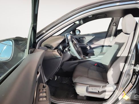 Used 2019 Toyota C-HR LE image 21
